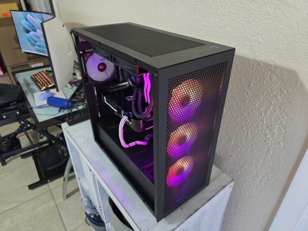 Powerful Custom Gaming PC  