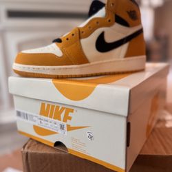 Air Jordan Retro 1 High OG GS Yellow OCHRE