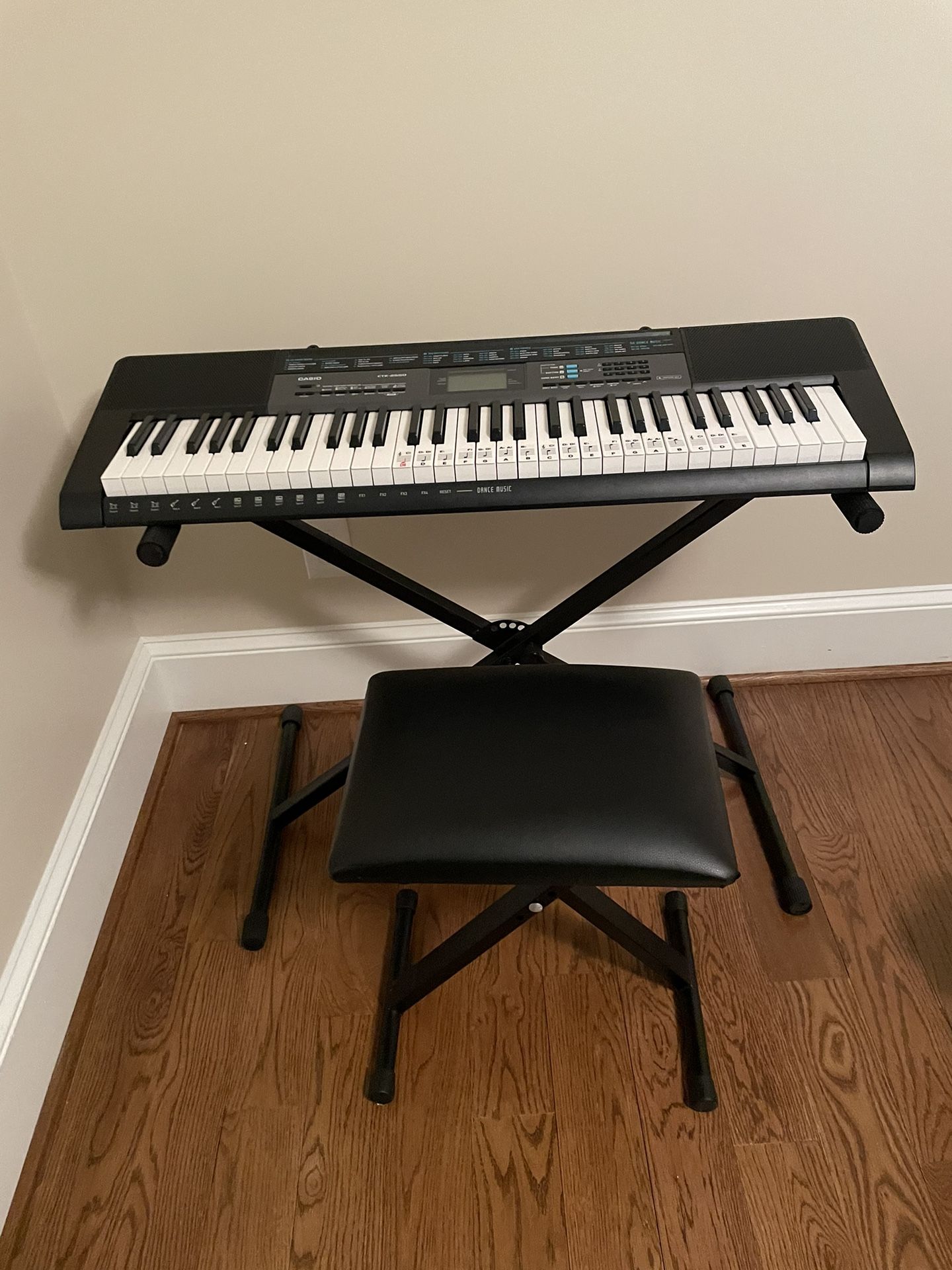 Key Board - Like New - W Bench And Stand $260