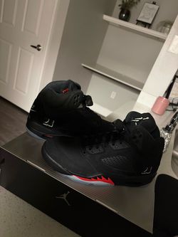 Jordan 5s (Halloween)