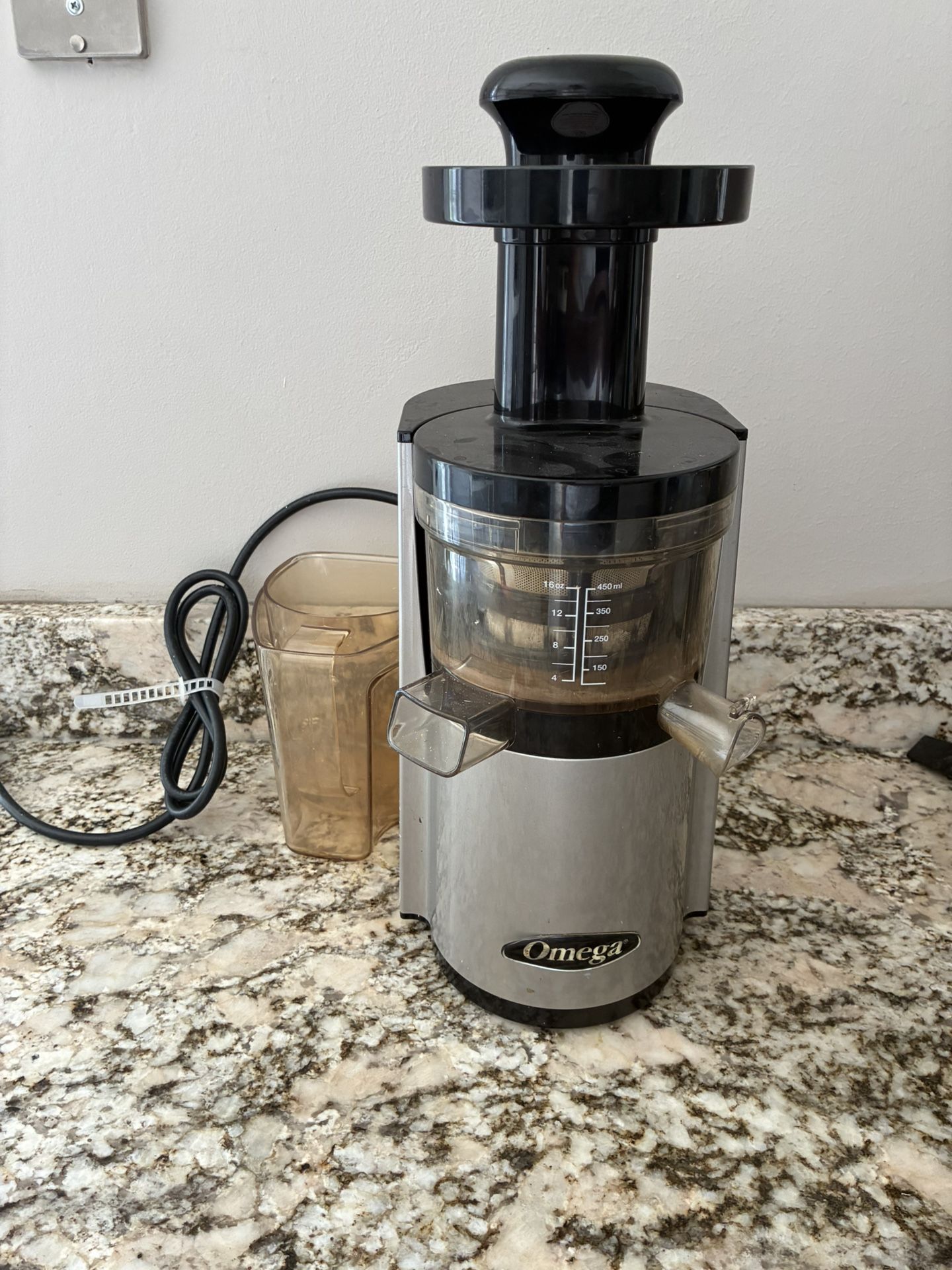 Omega Juicer