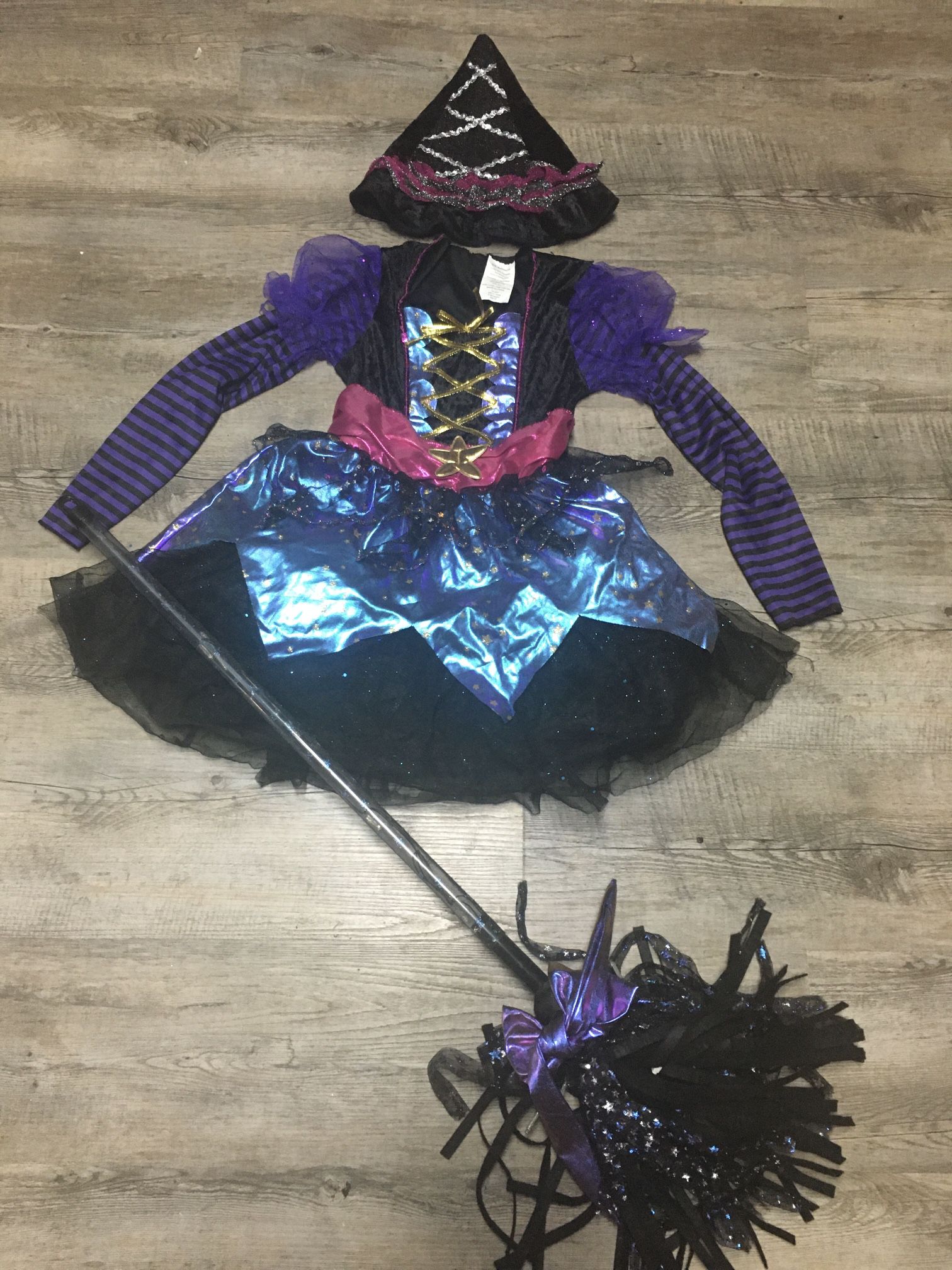 Halloween Witch Costume Size Kids 7/8 In Good Condition With Lights Up Broom 