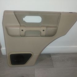 Land Rover Discovery 2 Right Rear Door Panel Alpaca Beige color 1999 to 2004