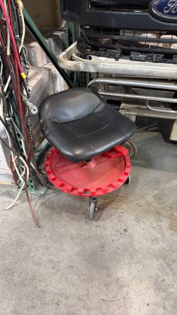 Rolling stool