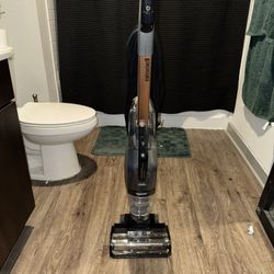 Bissell CrossWave Vacuum & Mop – Works Great