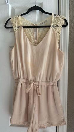 Light beige Lace Shoulder Romper size M