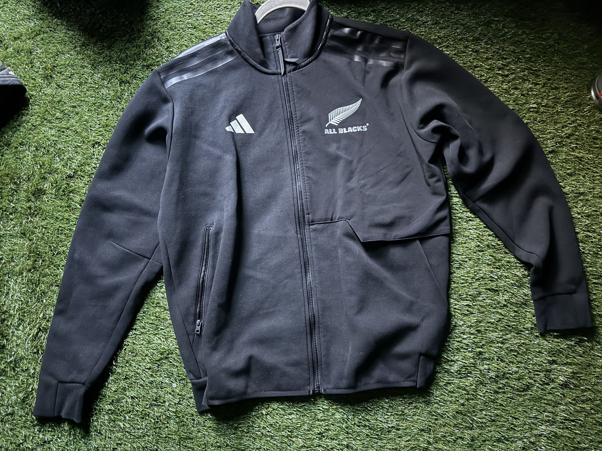 Adidas Sweater