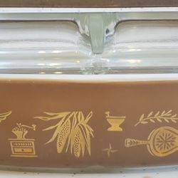 Vintage Pyrex 19 Oval Casserole Dish w/945C33 Early American Brown 1- 1/2 Quart  Spacesaver Divided 