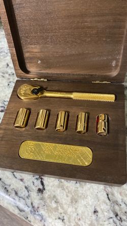 Vintage 1985 Mac Tools