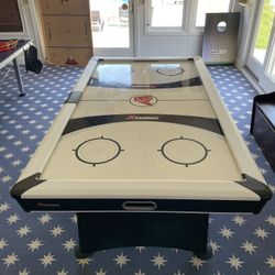 Air Hockey Table