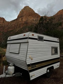 Vintage 1976 siesta camper trailer