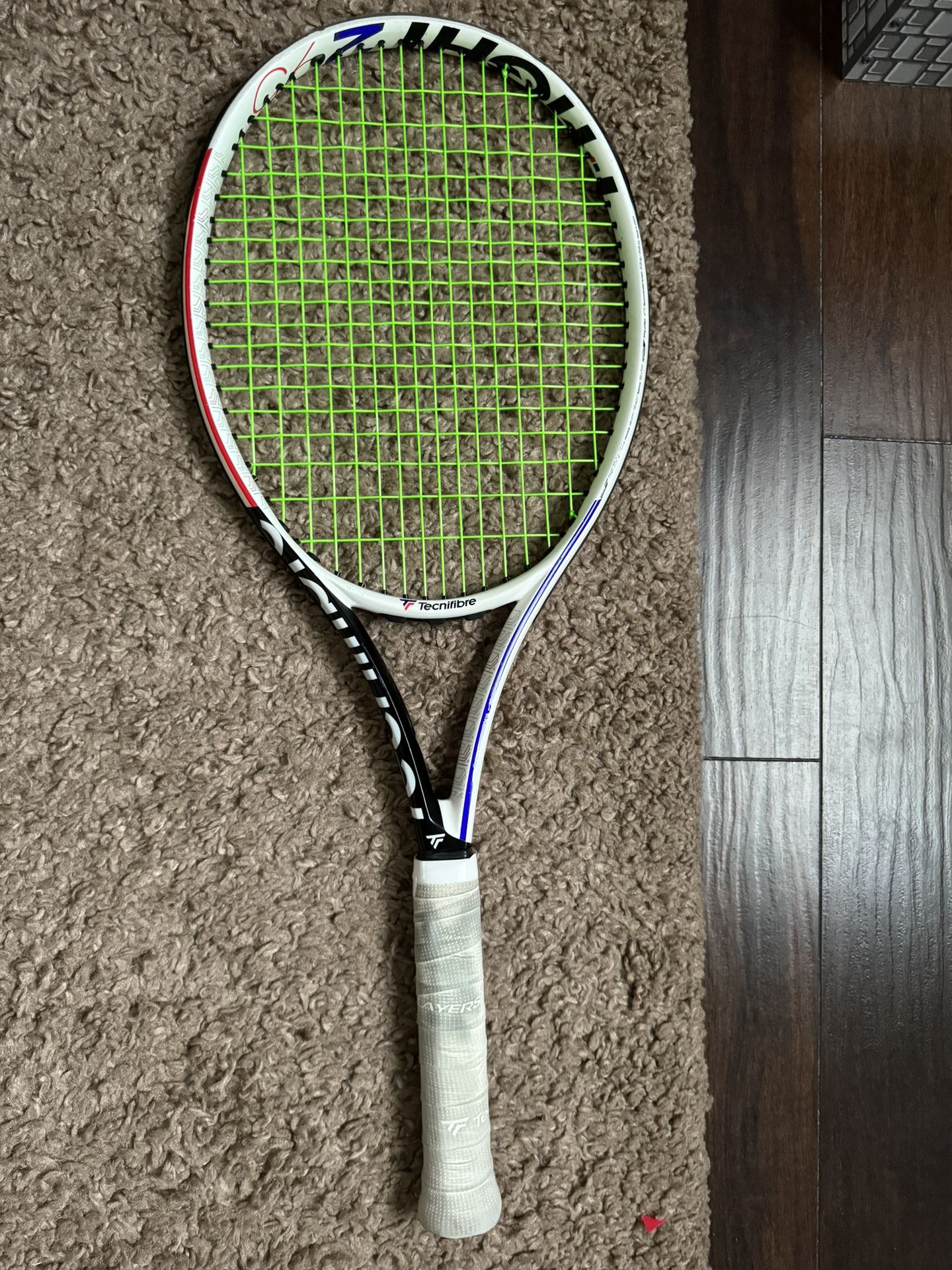 Tennis racket 