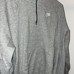 Medium Nike Quarter zip 