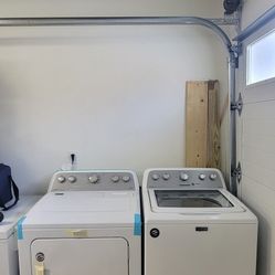 MAYTAG WASHER & ELETRIC DRYER