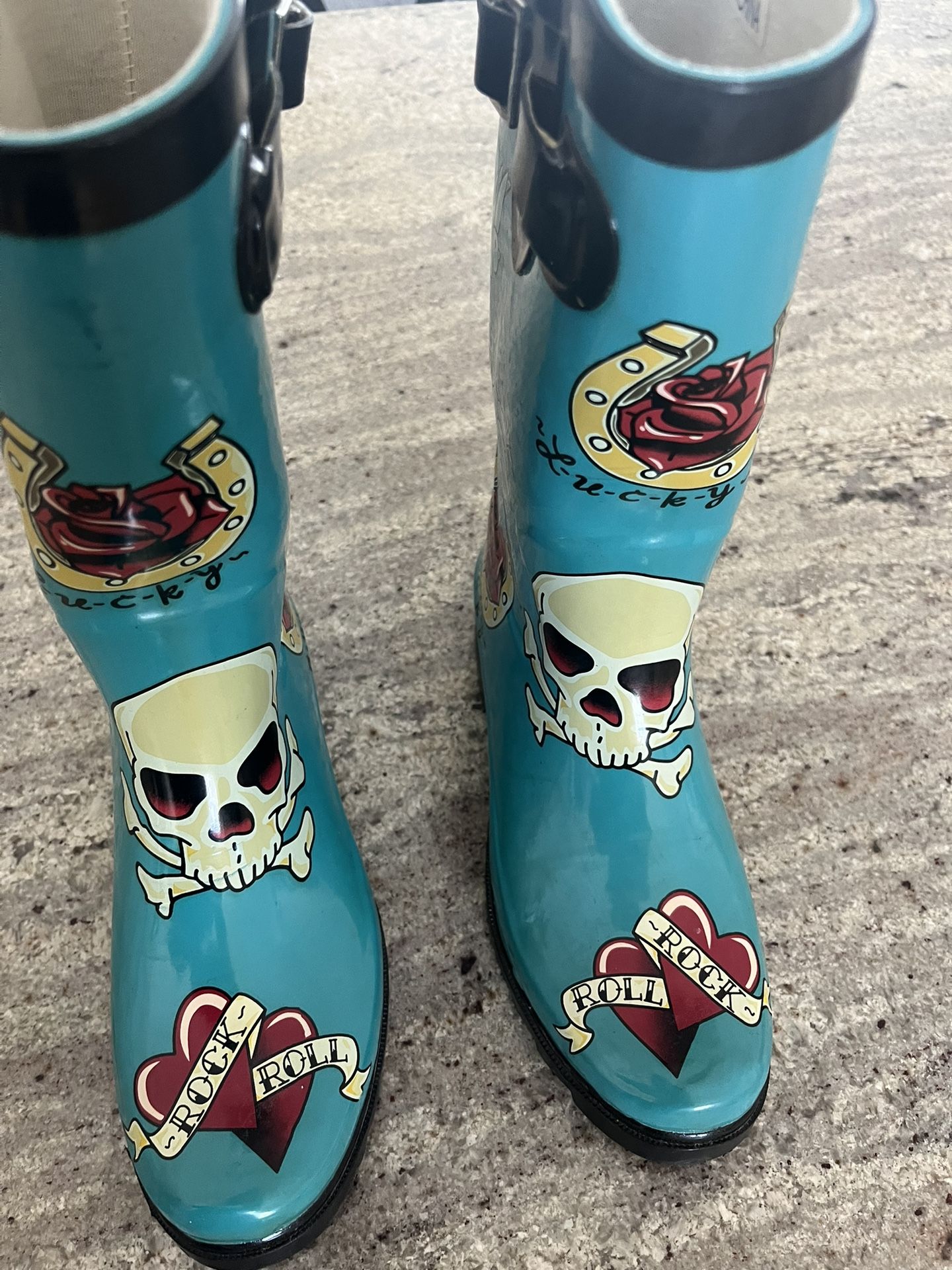 Chooka Size 4 Lucky Rock N Roll Rain Boots with skulls Tattoo Print