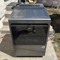 Whir Pool Washer And Dryer 