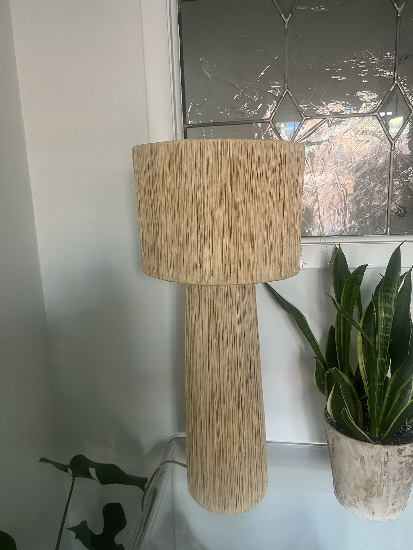 Raffia Lamp 