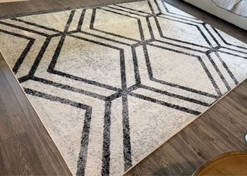 Ivory/charcoal  Geometric Area Rug 8x10