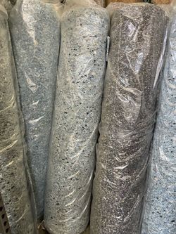 Carpet Padding 6lbs Each Roll Covers 270sqft Have 3 Rolls (35$ Each Roll) PRICE FIRM