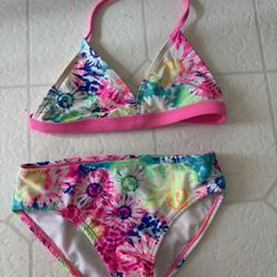 Little girls swimsuit like new size 6 -6x