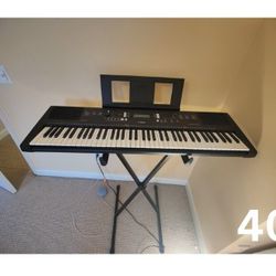 Yamaha E300 Keyboard and stand