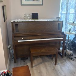 Baldwin Piano/Hamilton