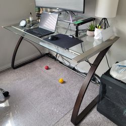 Computer Work Desk/Table