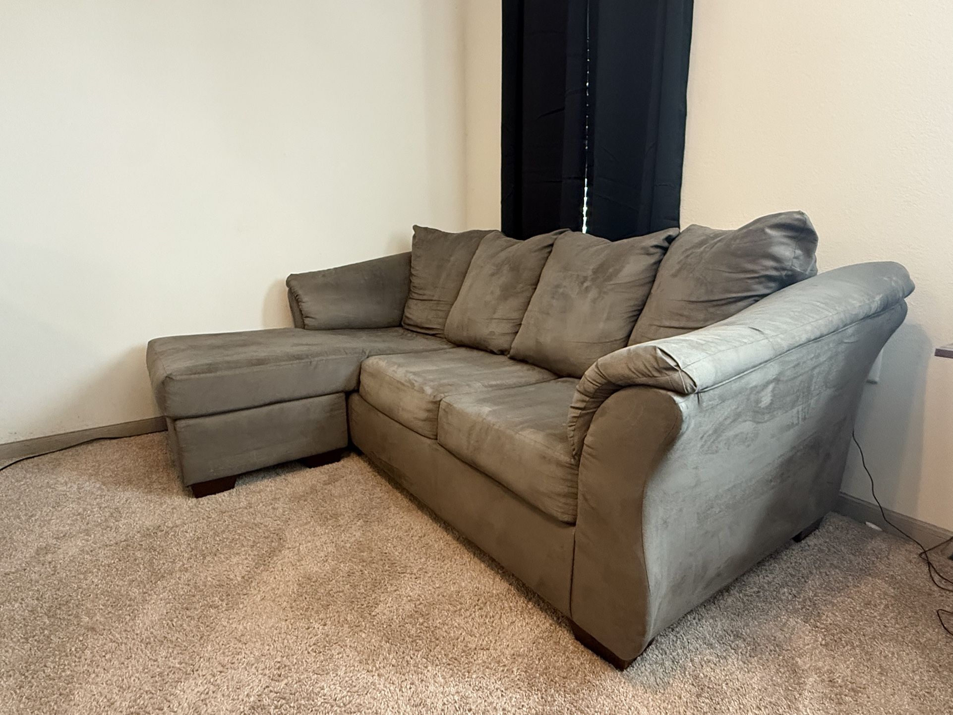 L Shape Reversible Sectional Couch ‼️‼️‼️