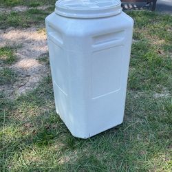 Dog Food Container 