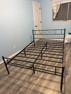 Black Metal Platform Bed Frame