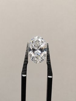 IGI Certified 1.03 carat VVS2 Oval Cut Diamond