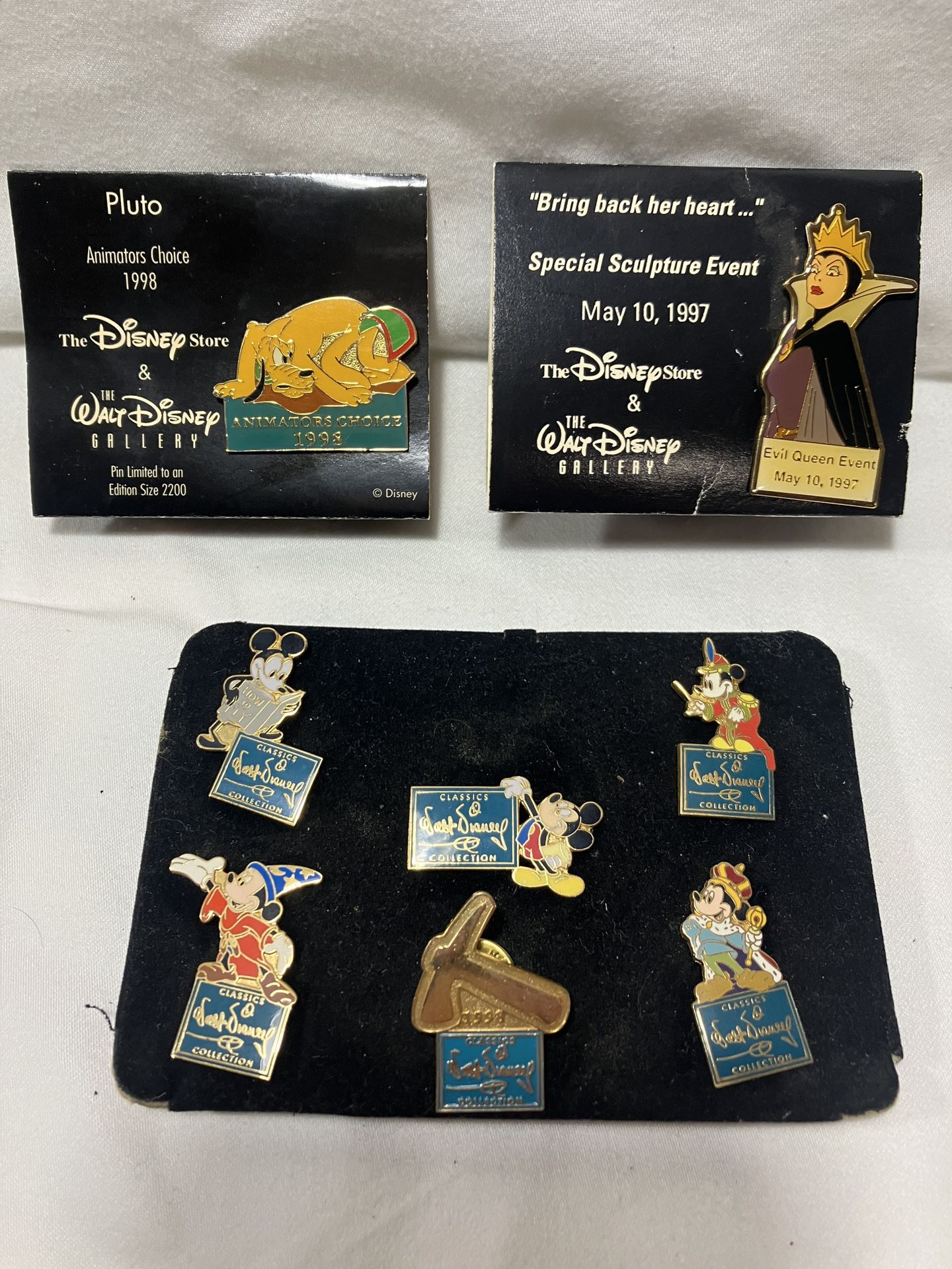 ❤️Disney Pin Collection. SWEETHEART DEAL. ENJOY AN ADDITIONAL 25% OFF.