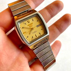 seiko 5 watch