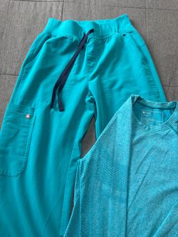Women FIGS  scrubs