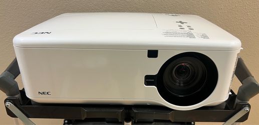 NEC NP4001 Projector