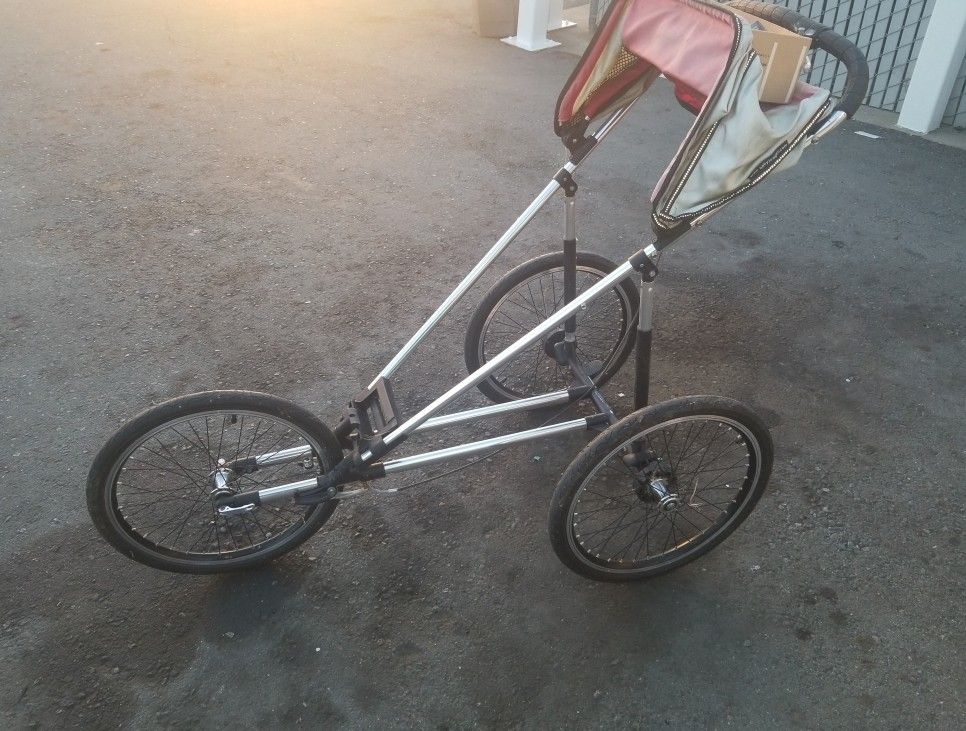 Baby Jogger Performance Series 20" for parts or Repair $150.00