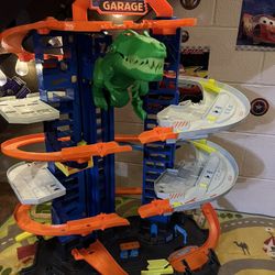 Hot Wheels Ultimate Garage 