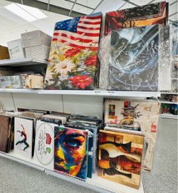 Decorative Wall Paintings – Various Styles & Designs 🖼️