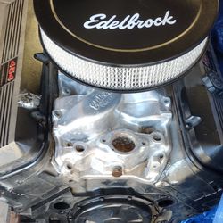 Brand New Chevy 454 Engine