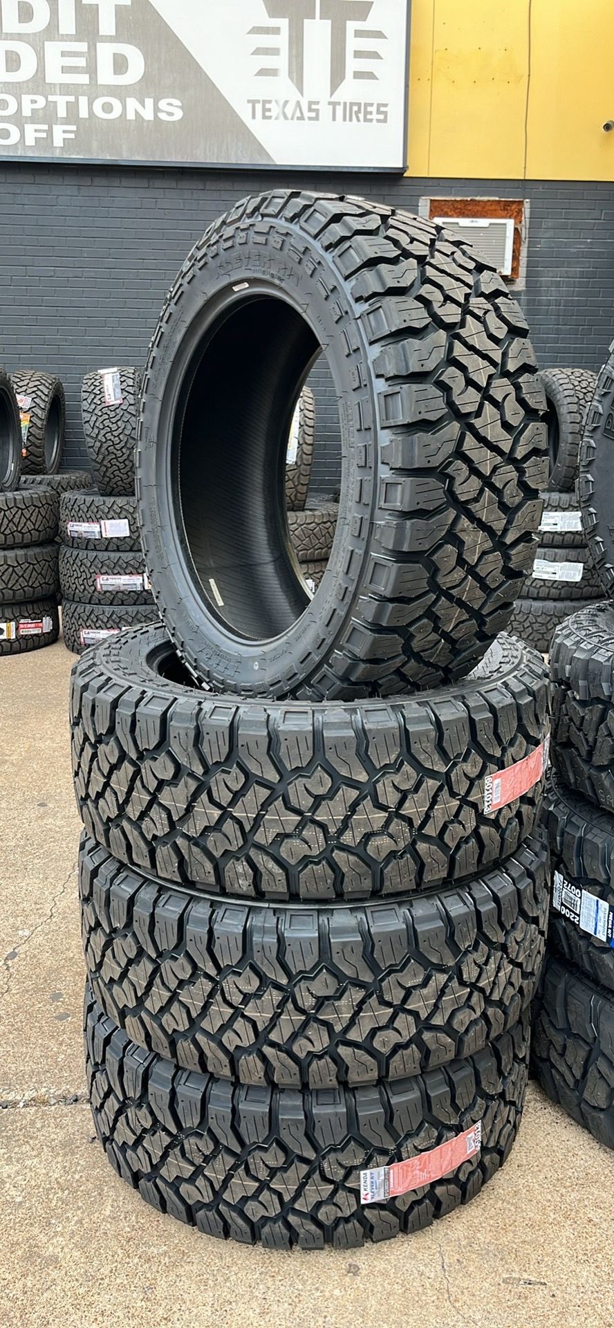 KENDA RT AND VENOM XT TIRES $10 DOWN