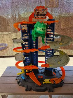 Ultimate Garage Hot Wheels