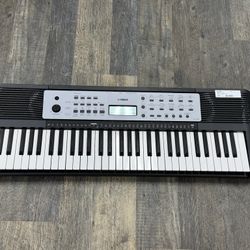 Yamaha YPT270 61-Key Portable Keyboard