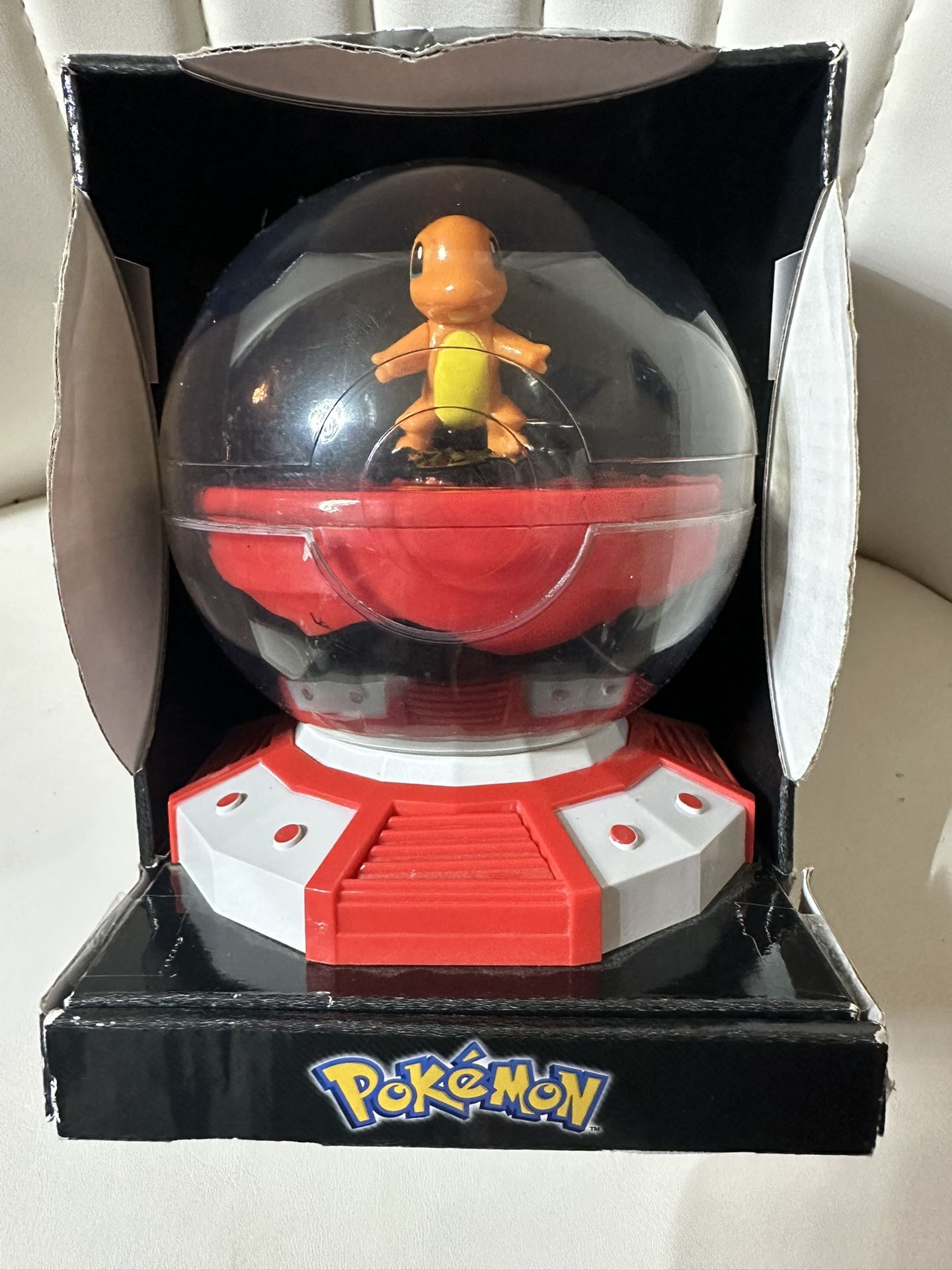 Charmander Illuminated Terrarium Collection