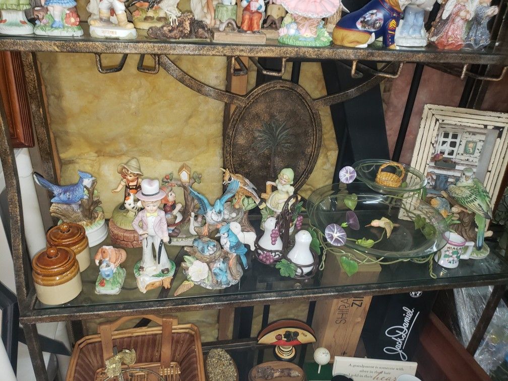 Lipco And Enesco Mini Statues Figurines Figures Home Decor
