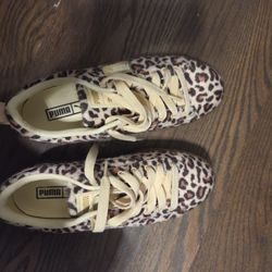 Women Pumas