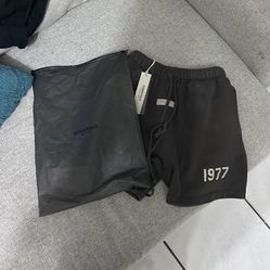 Fear of God Essentials Shorts 1977 Small