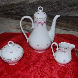 Jlmenau Von-Henneberg Porcelain Tea Set