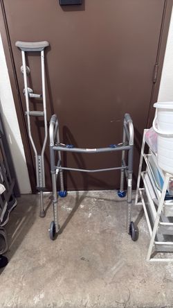 Walker and crunch for adult