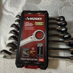 Reversible Ratcheting MM Combination Wrench Set (7- Piece) by Husky 