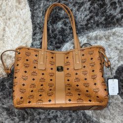 Authentic MCM Reversible Shopper in Cognac NWT Retail $730